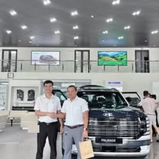 Hình ảnh hoạt động tư vấn xe tại Vĩnh Phúc